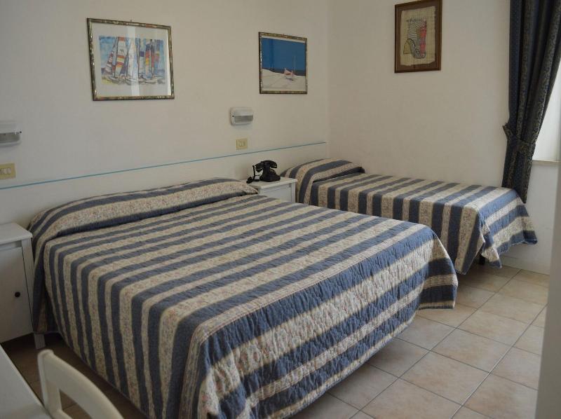 Hotel Amelia Fano Extérieur photo