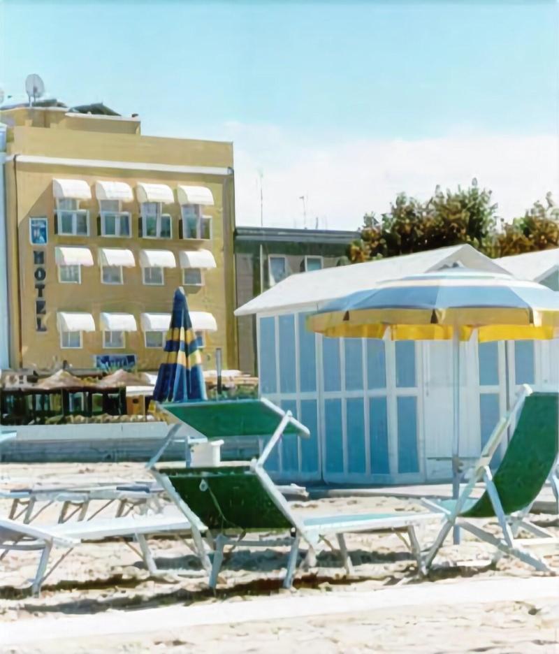 Hotel Amelia Fano Extérieur photo