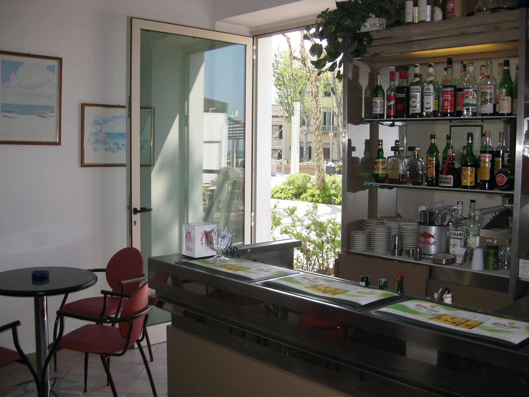 Hotel Amelia Fano Extérieur photo